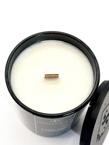 Amaretto espresso geurkaars   breng een warme en uitnodigende sfeer in huis bazd