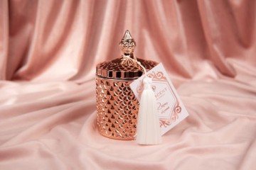 Pink velvet luxe geurkaars  verfijnde geur van vanille magnolia en witte muskus handgemaakt van natuurlijke soja  en koolzaadwasoverzicht